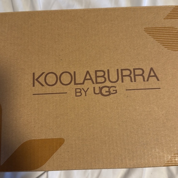 Koolaburra Women's Black Fur Slides - Picture 4 of 5